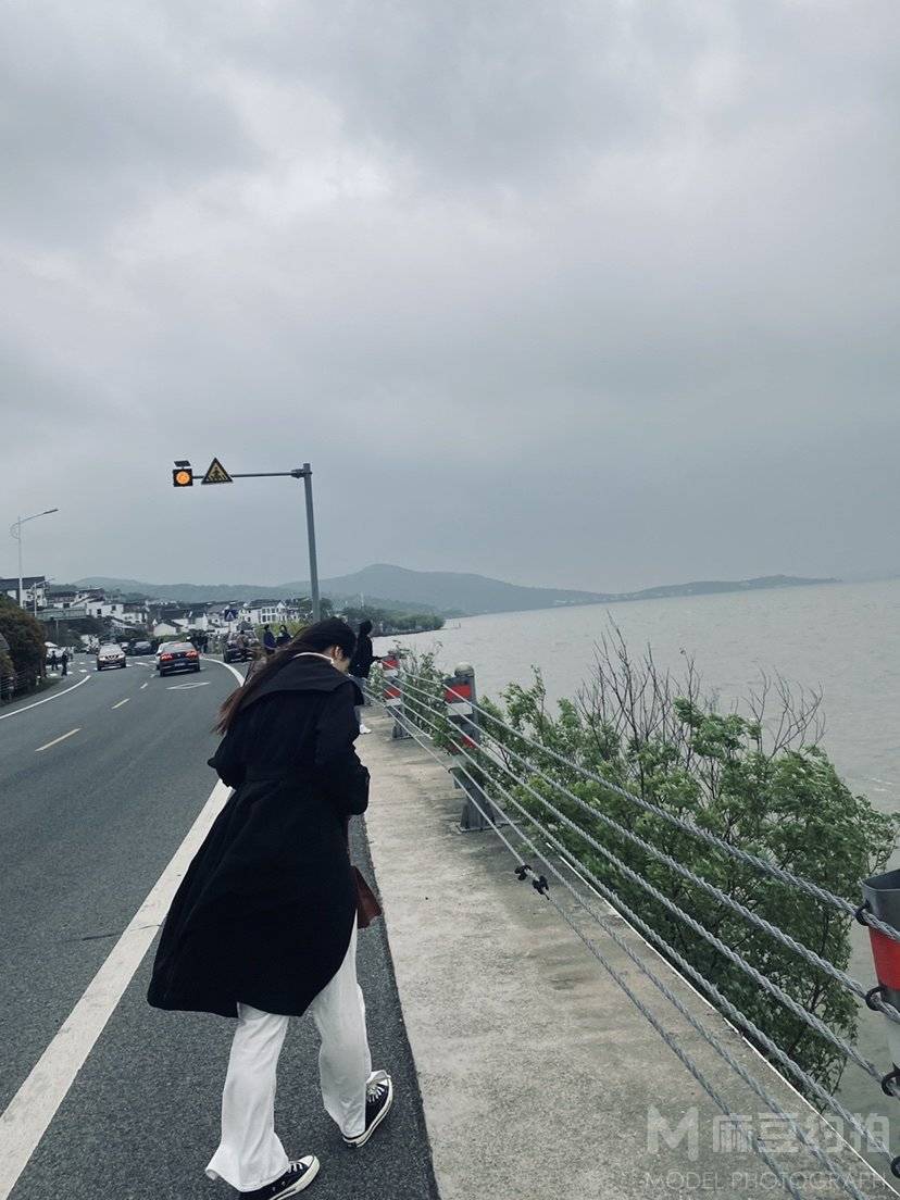 黑白模特