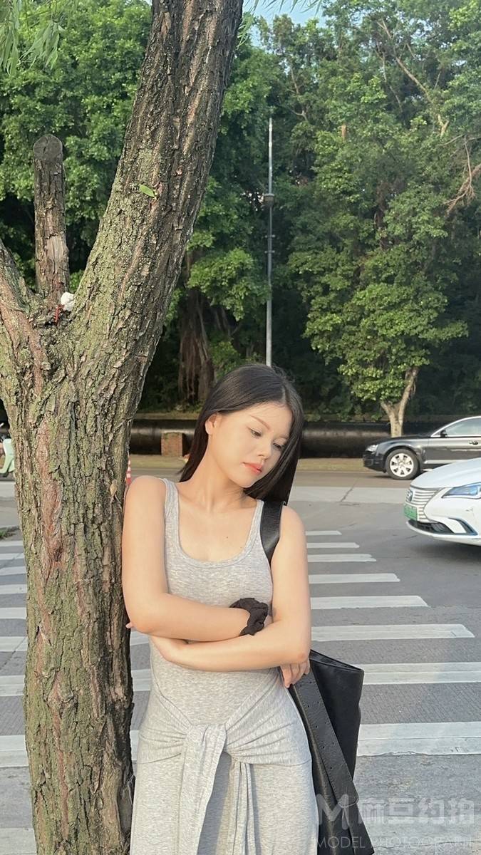 黑白模特
