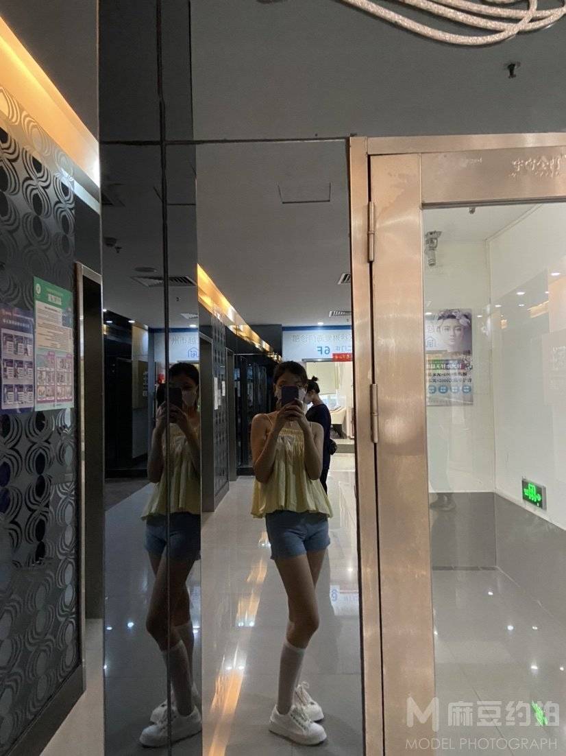 清新模特