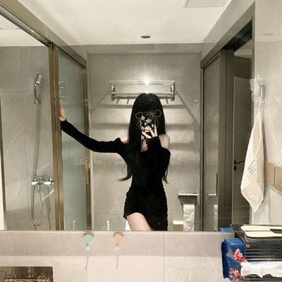 黑白模特