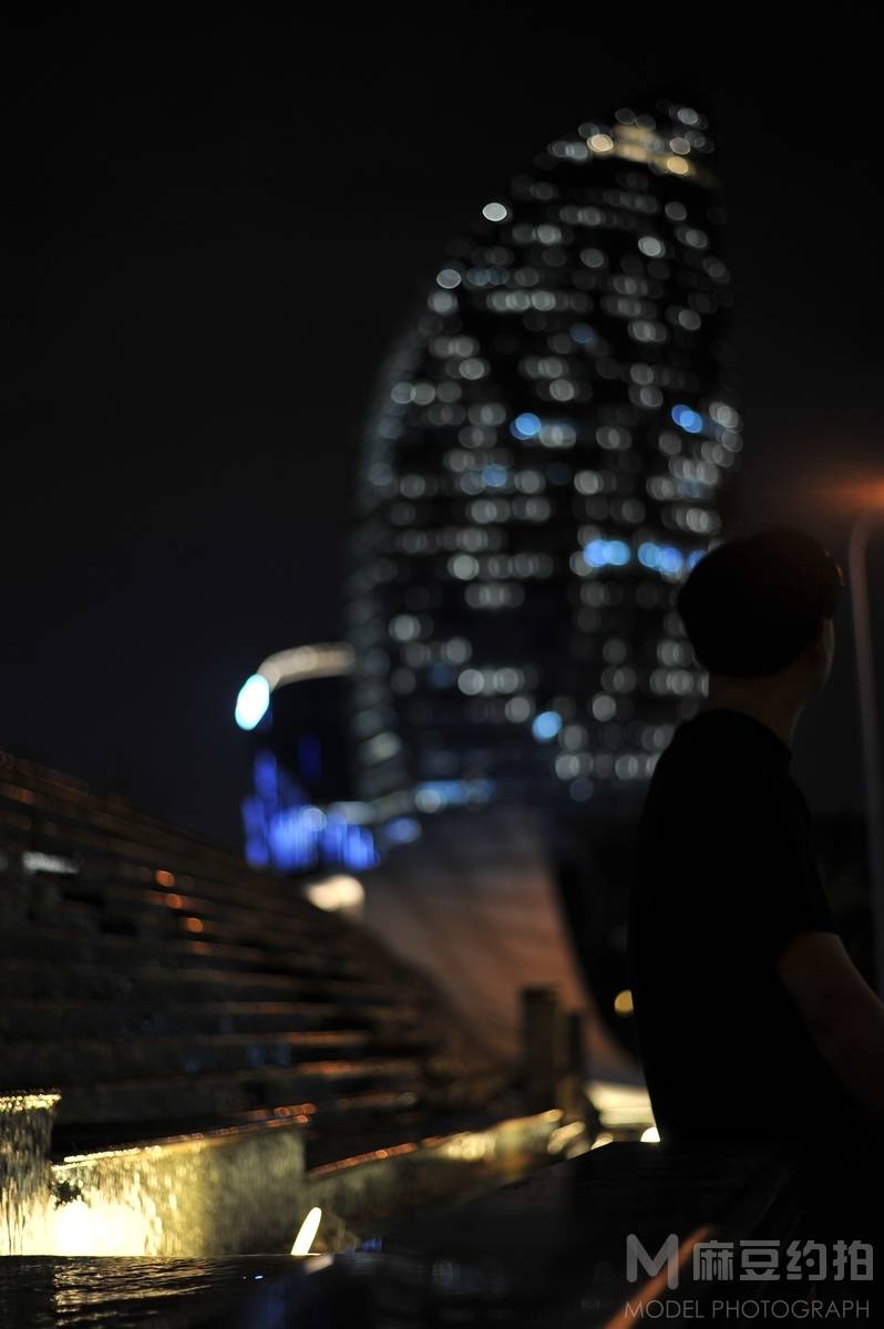 夜景模特
