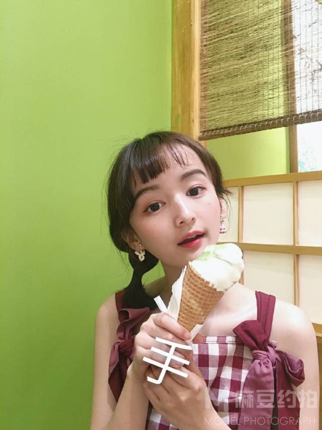 校园模特