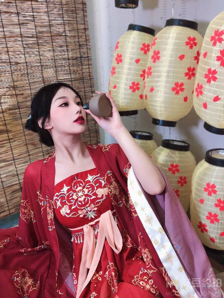 清新模特