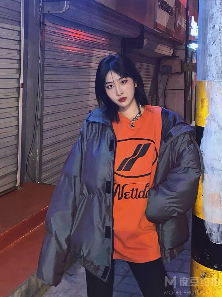 夜景模特