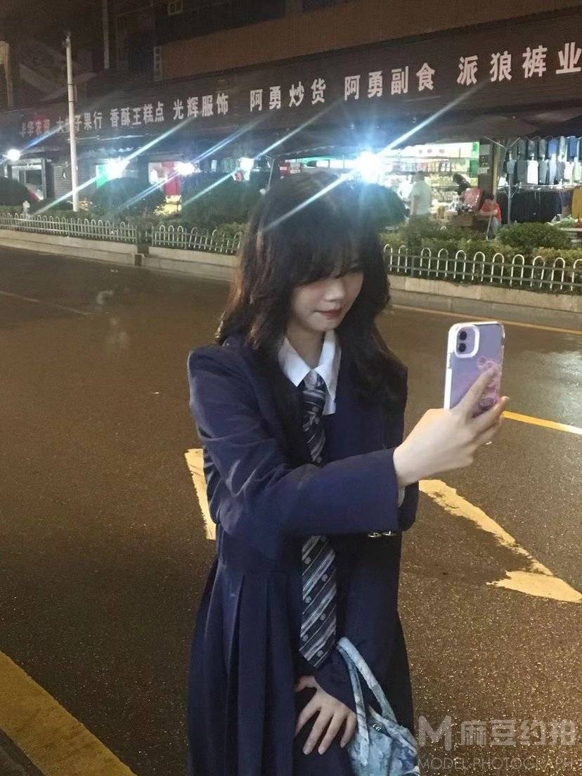 校园模特
