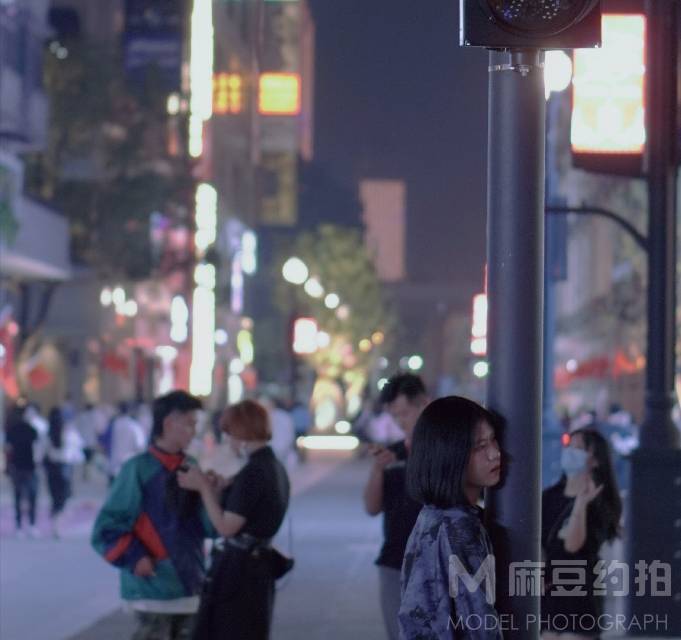 情绪模特