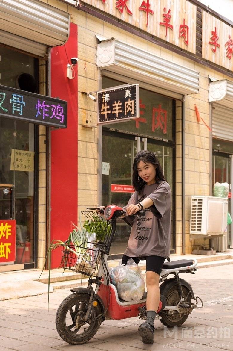 纪实模特