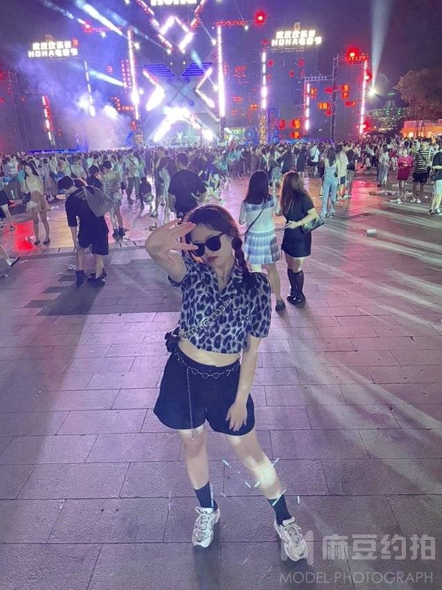 校园模特