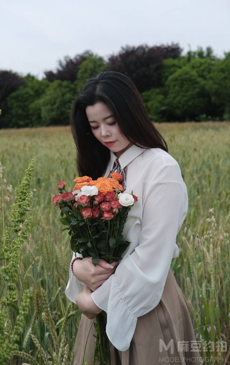 黑白模特