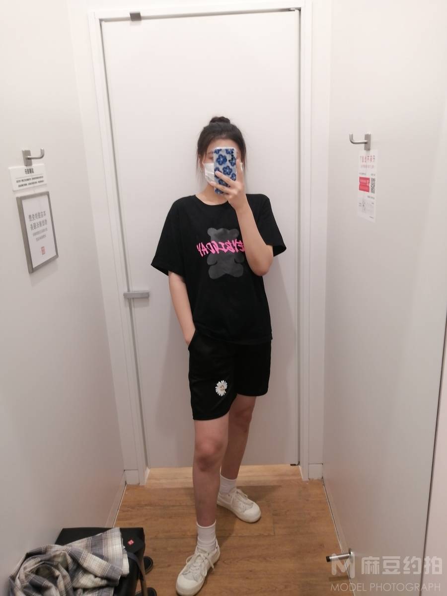 宝丽来模特