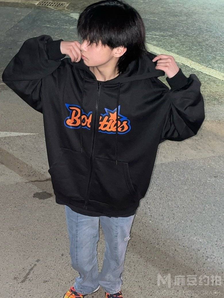 黑白模特