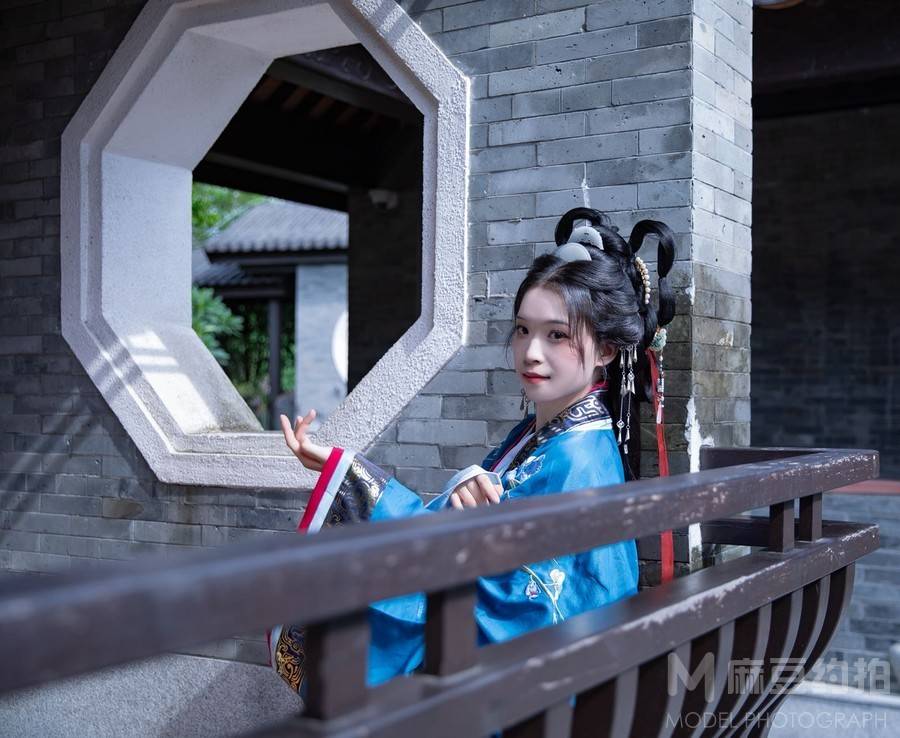 汉服模特
