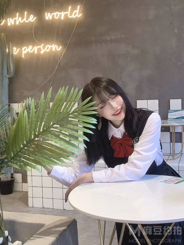 校园模特