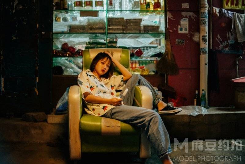 情绪模特