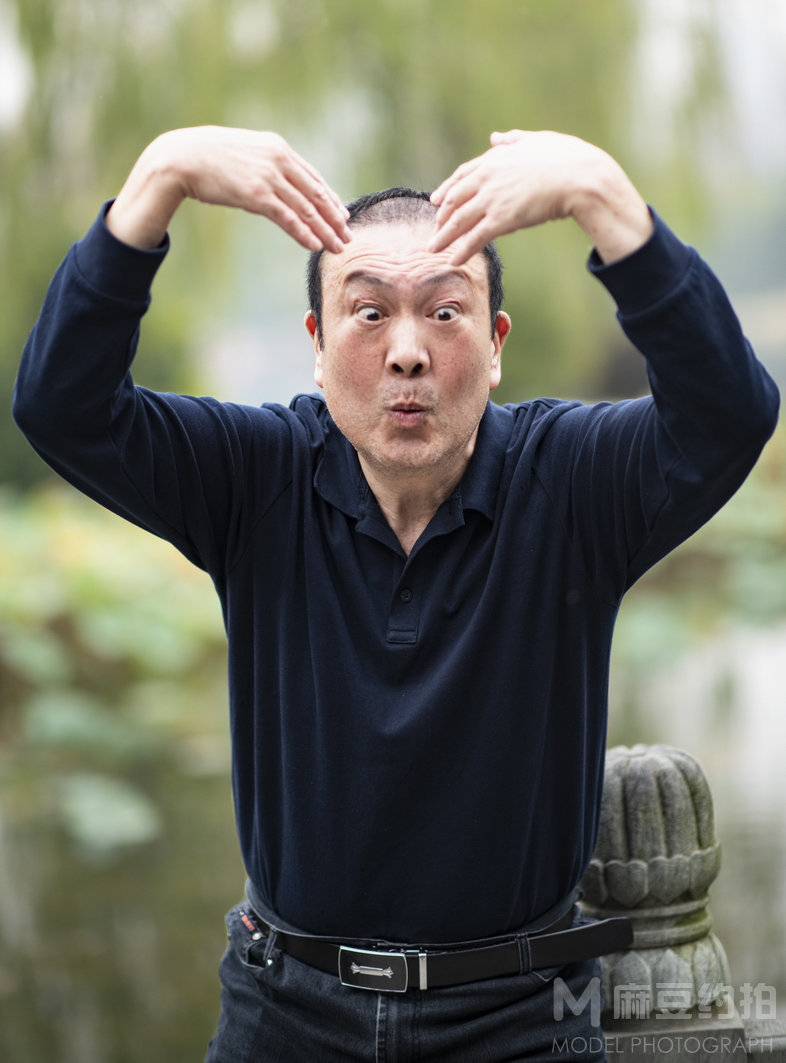 情绪模特