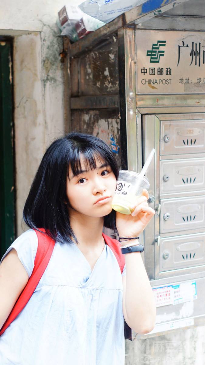 情绪模特