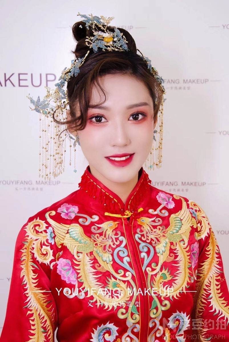 妆容模特