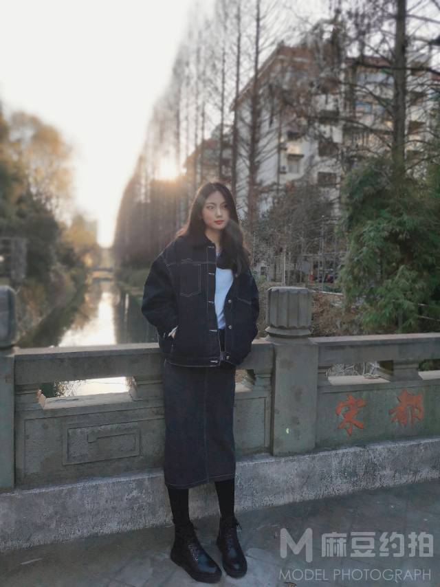 校园模特