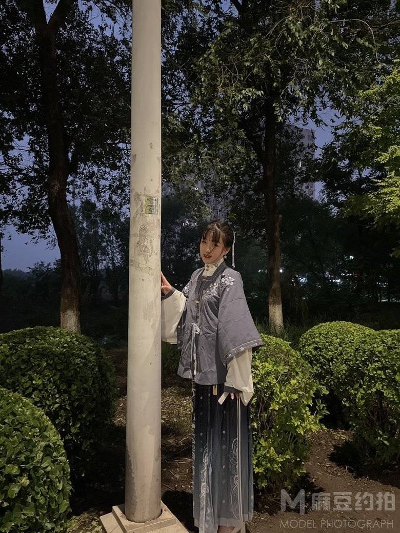 校园模特