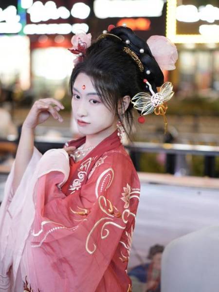 汉服模特
