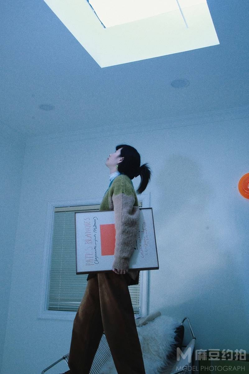情绪模特