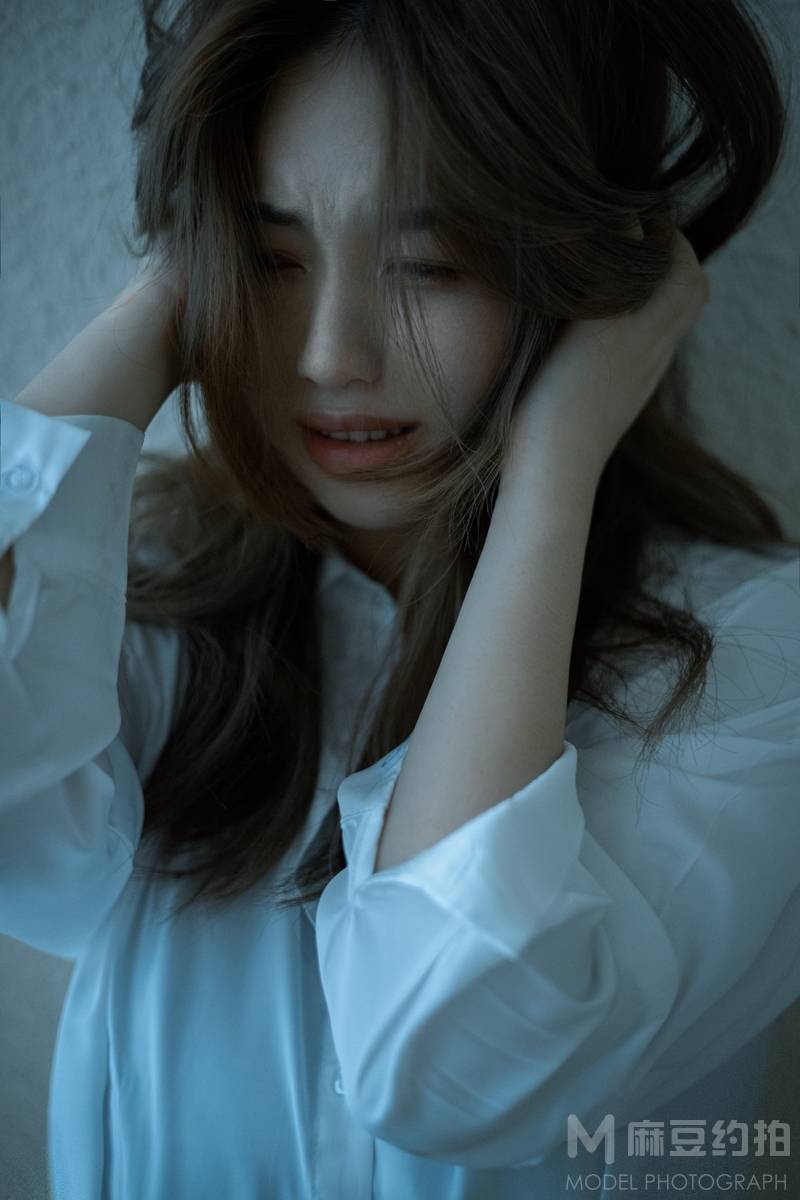 情绪模特
