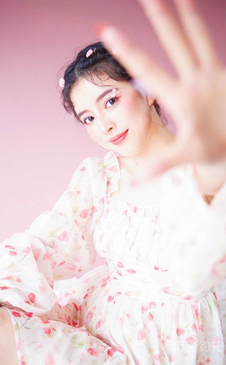 妆容模特