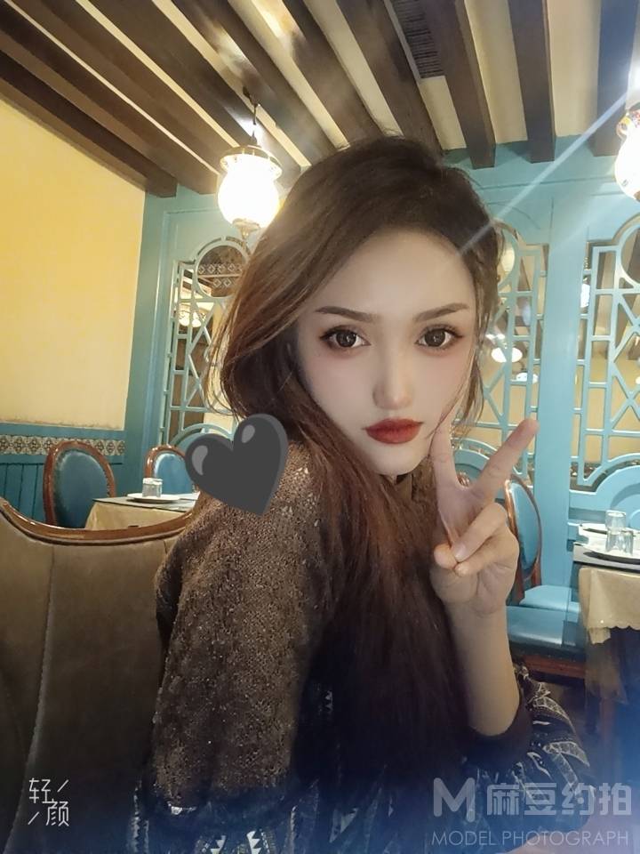 黑白模特