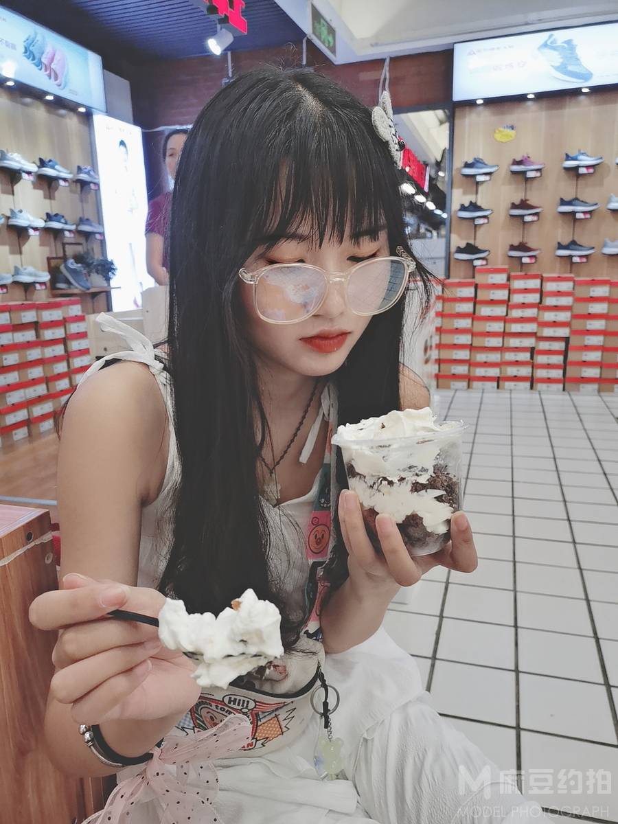 清新模特