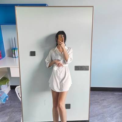 黑白模特