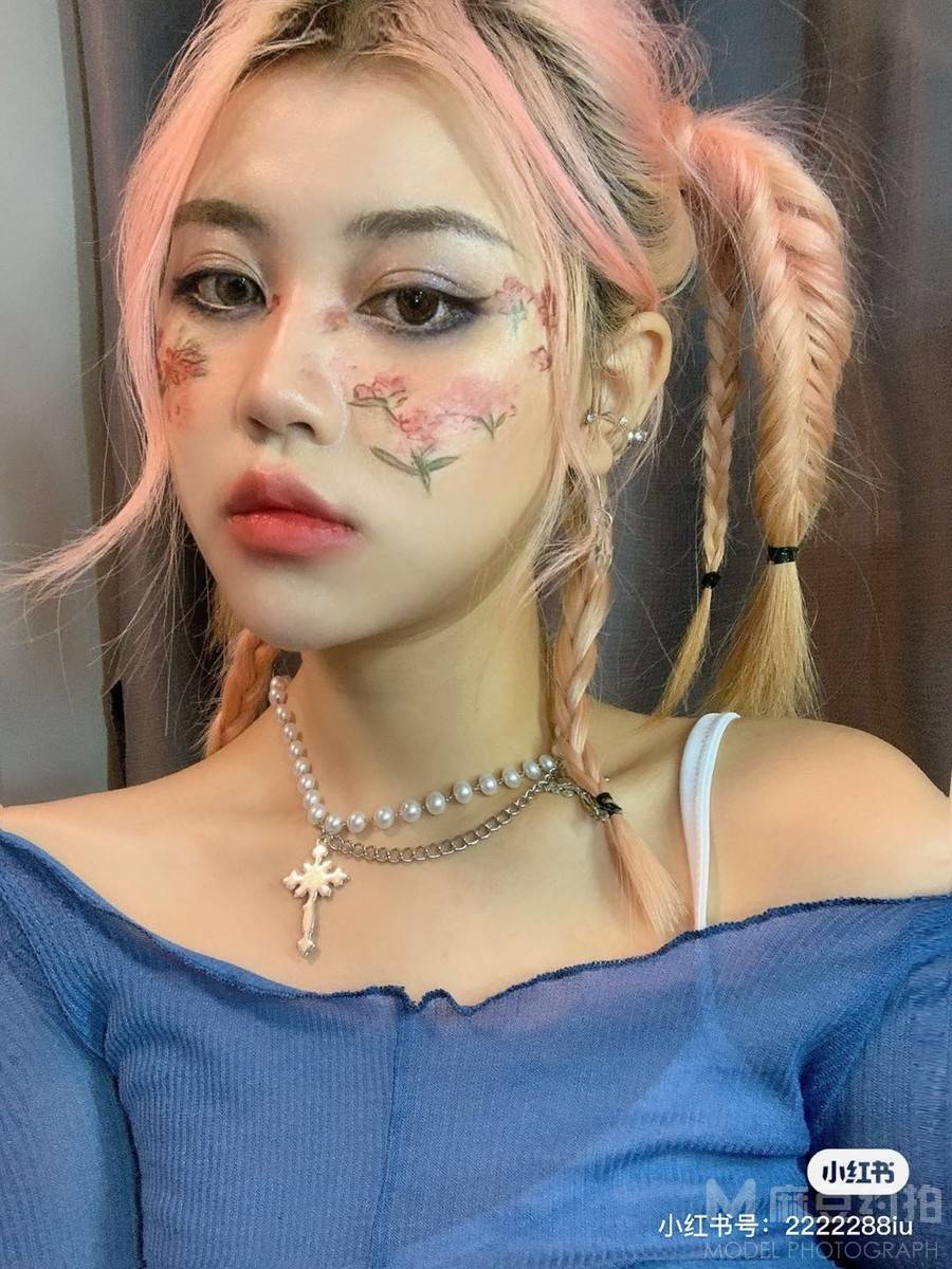 妆容模特