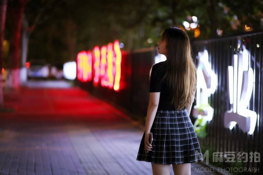 夜景模特