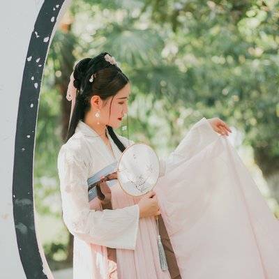 汉服模特