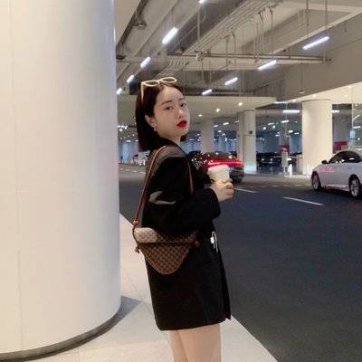 黑白模特