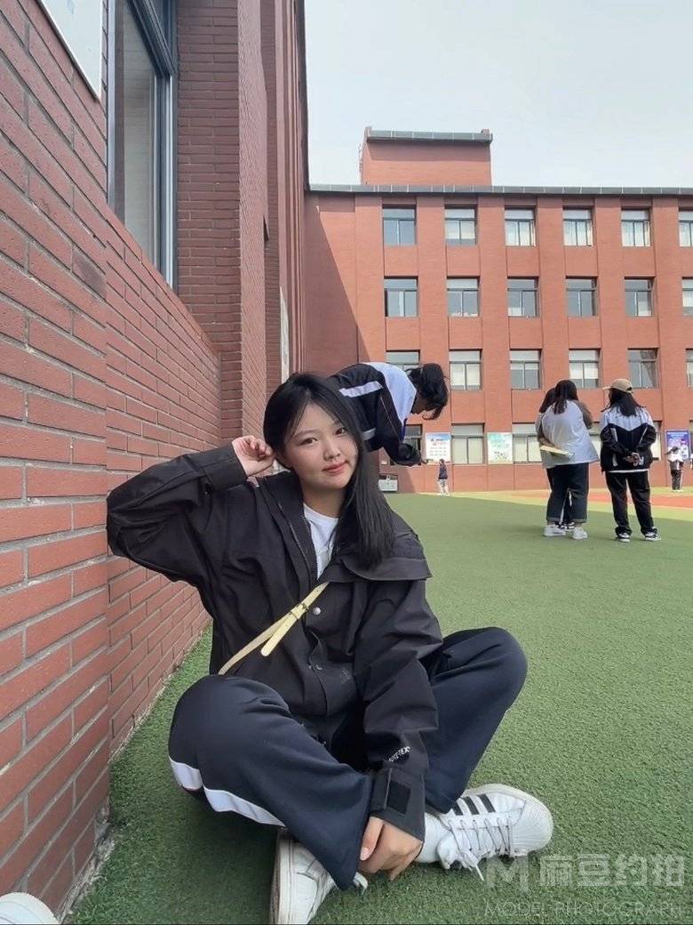 校园模特