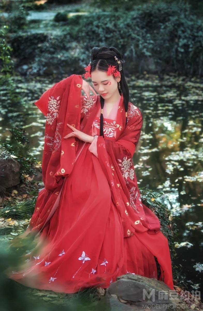 汉服模特