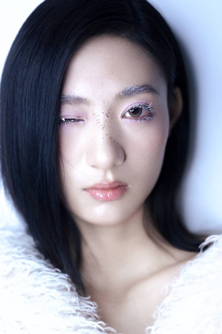 黑白模特