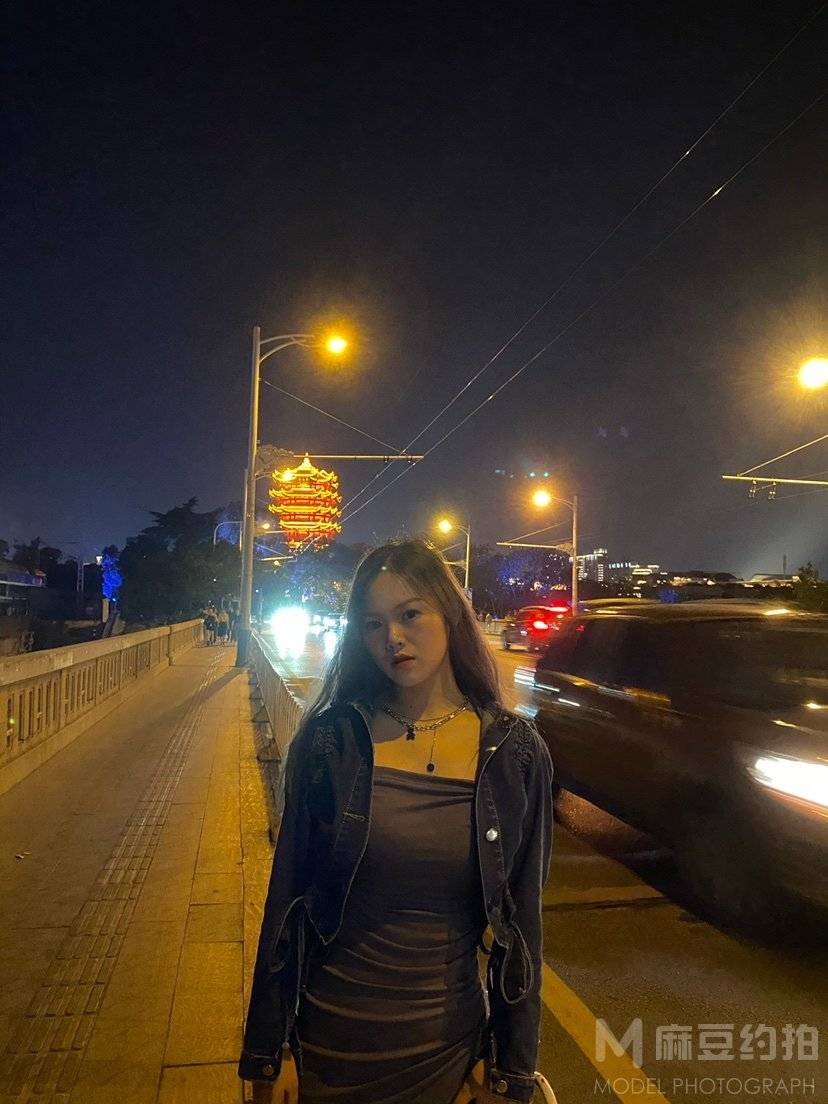 夜景模特