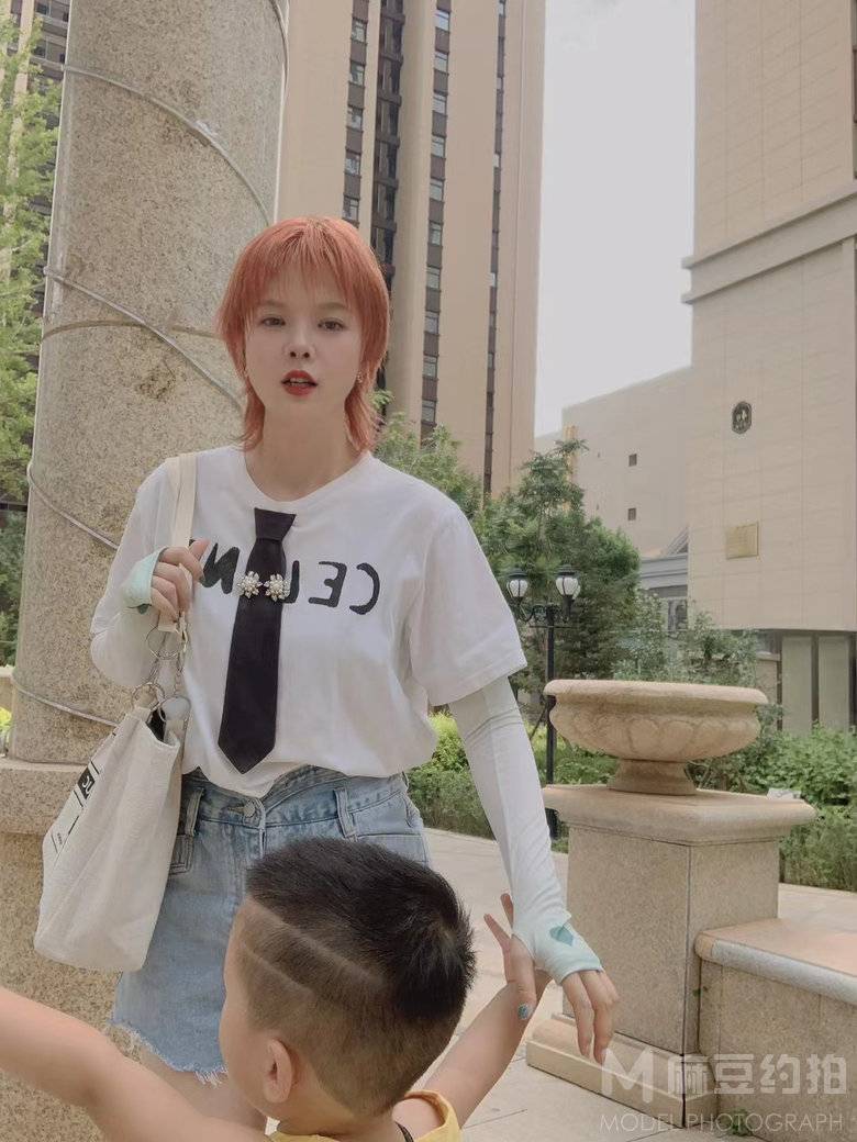 妆容模特