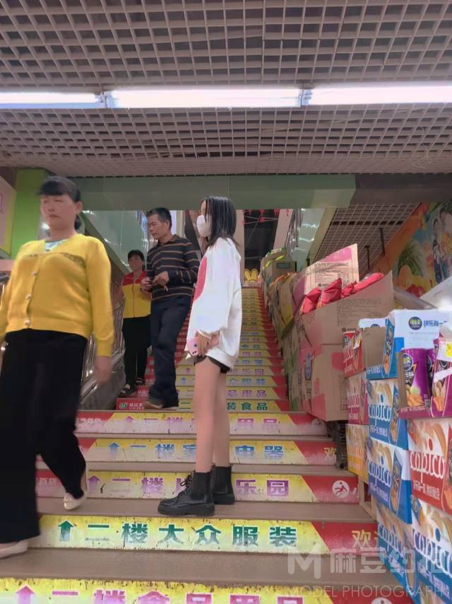 校园模特