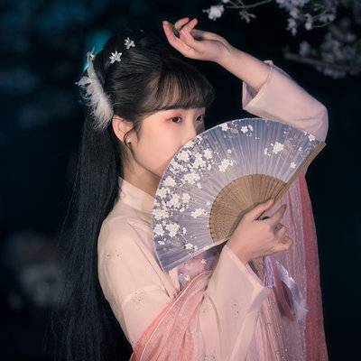 汉服模特