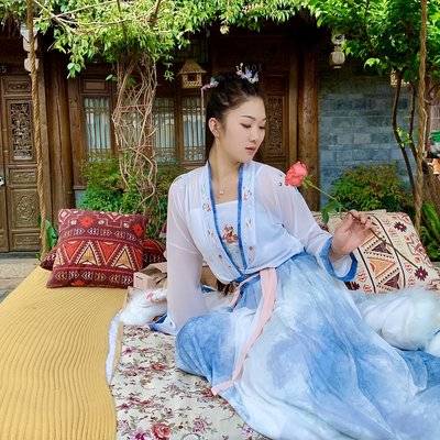 汉服模特