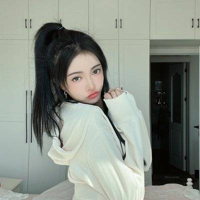 黑白模特