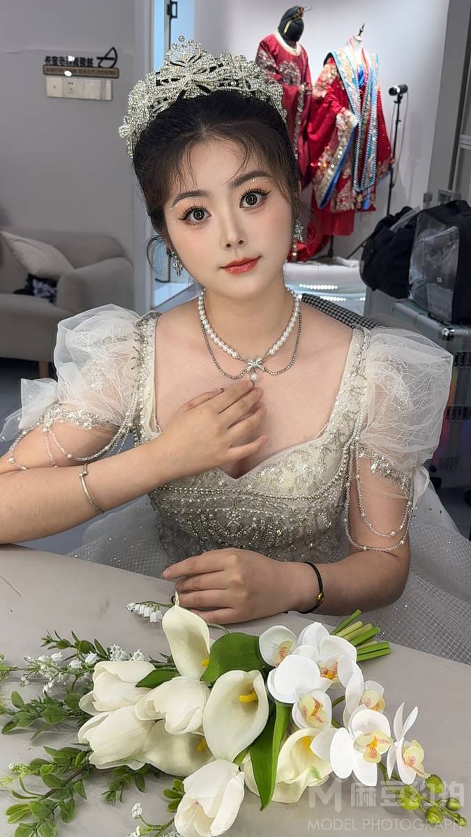 妆容模特