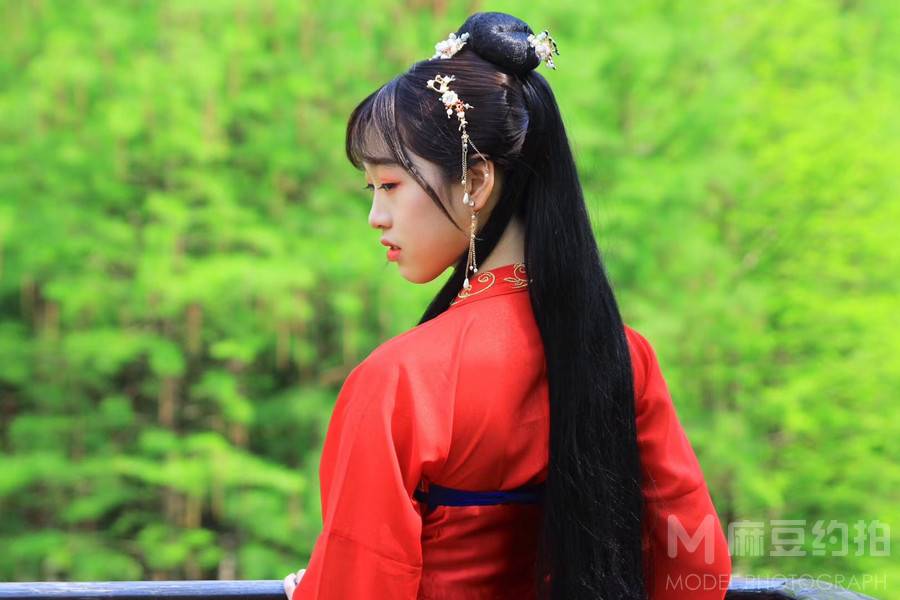 汉服模特