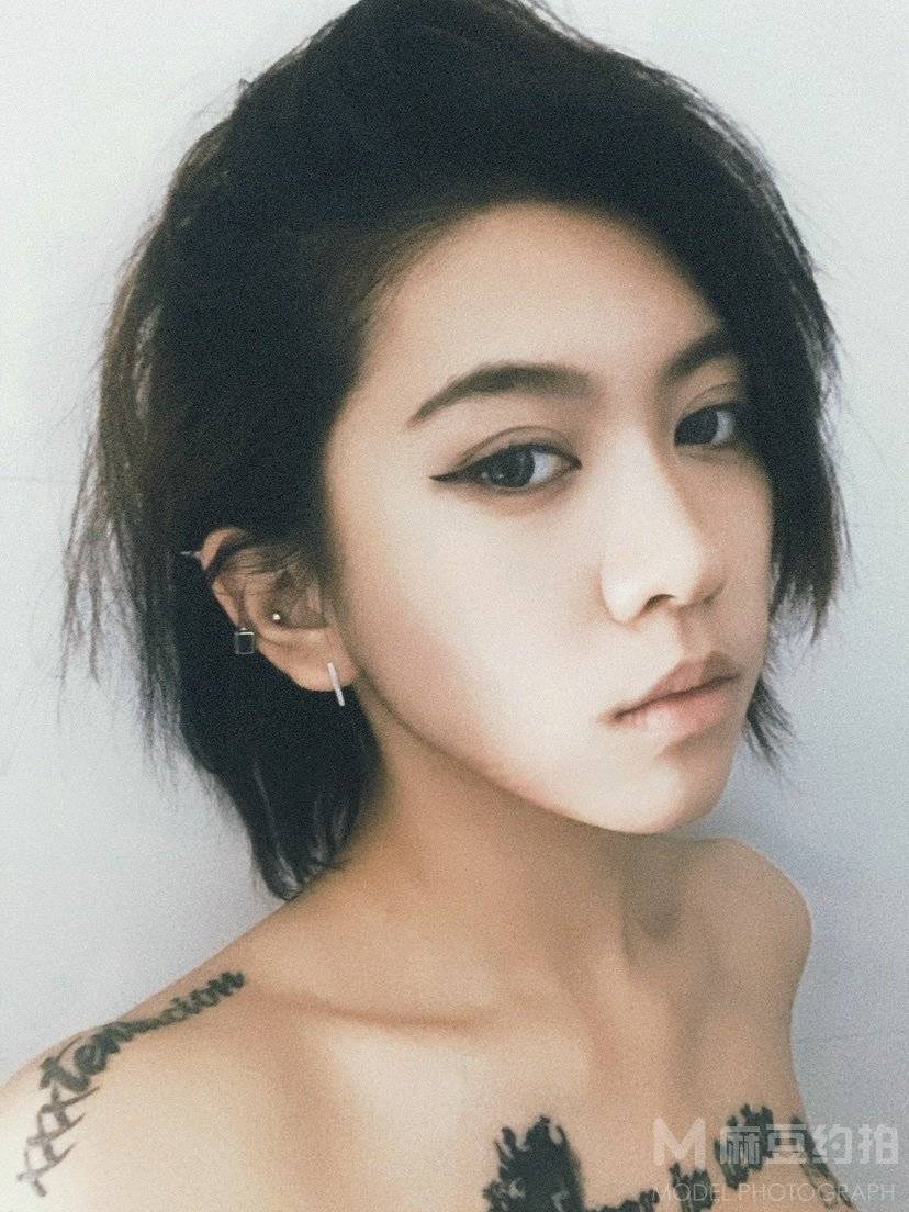 暗黑模特