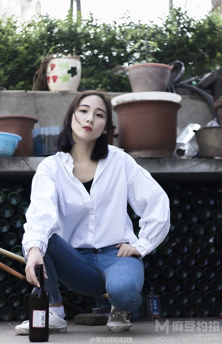 情绪模特