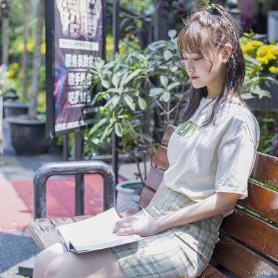校园模特