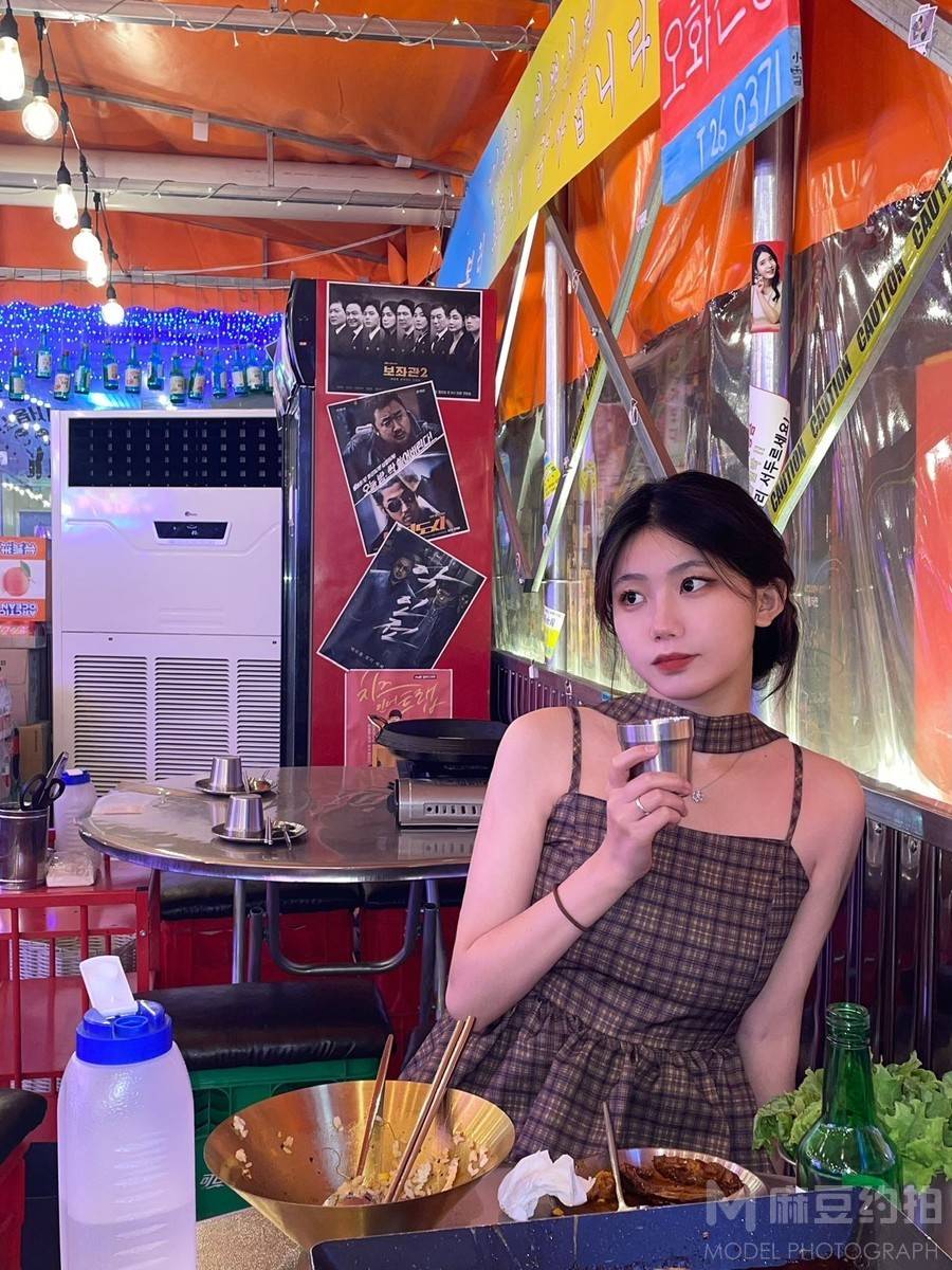 校园模特