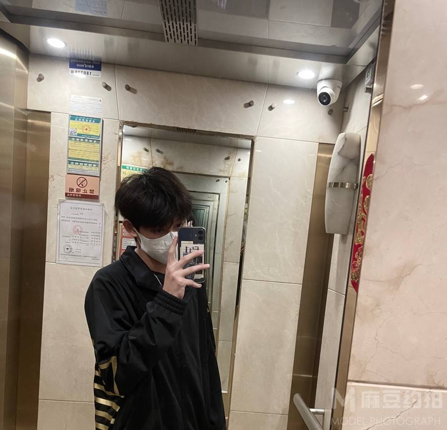 黑白模特